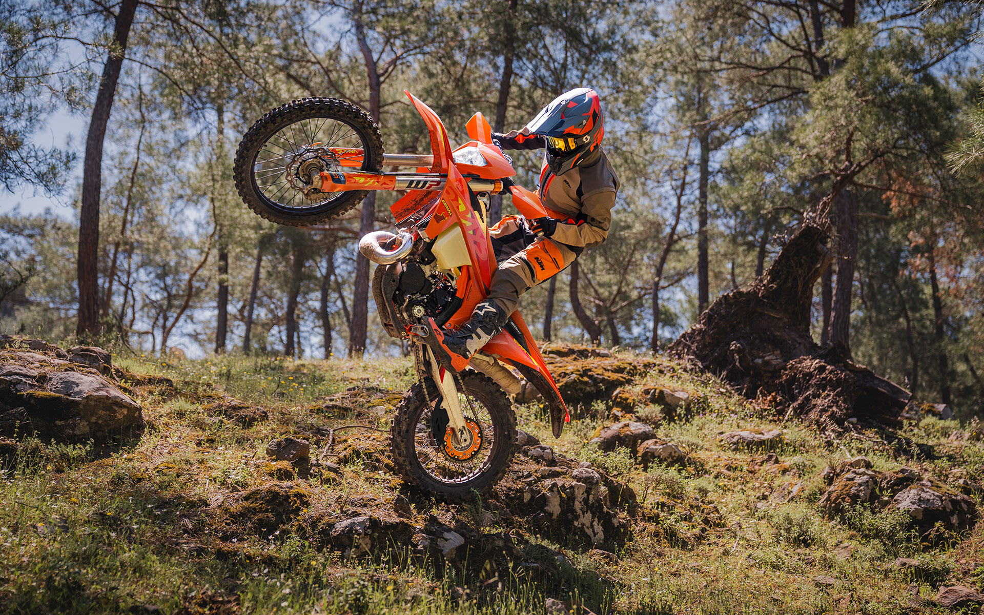 KTM Enduro 300 EXC SIX DAYS 2025 photo KTM Enduro 300 EXC SIX DAYS 2025 photo