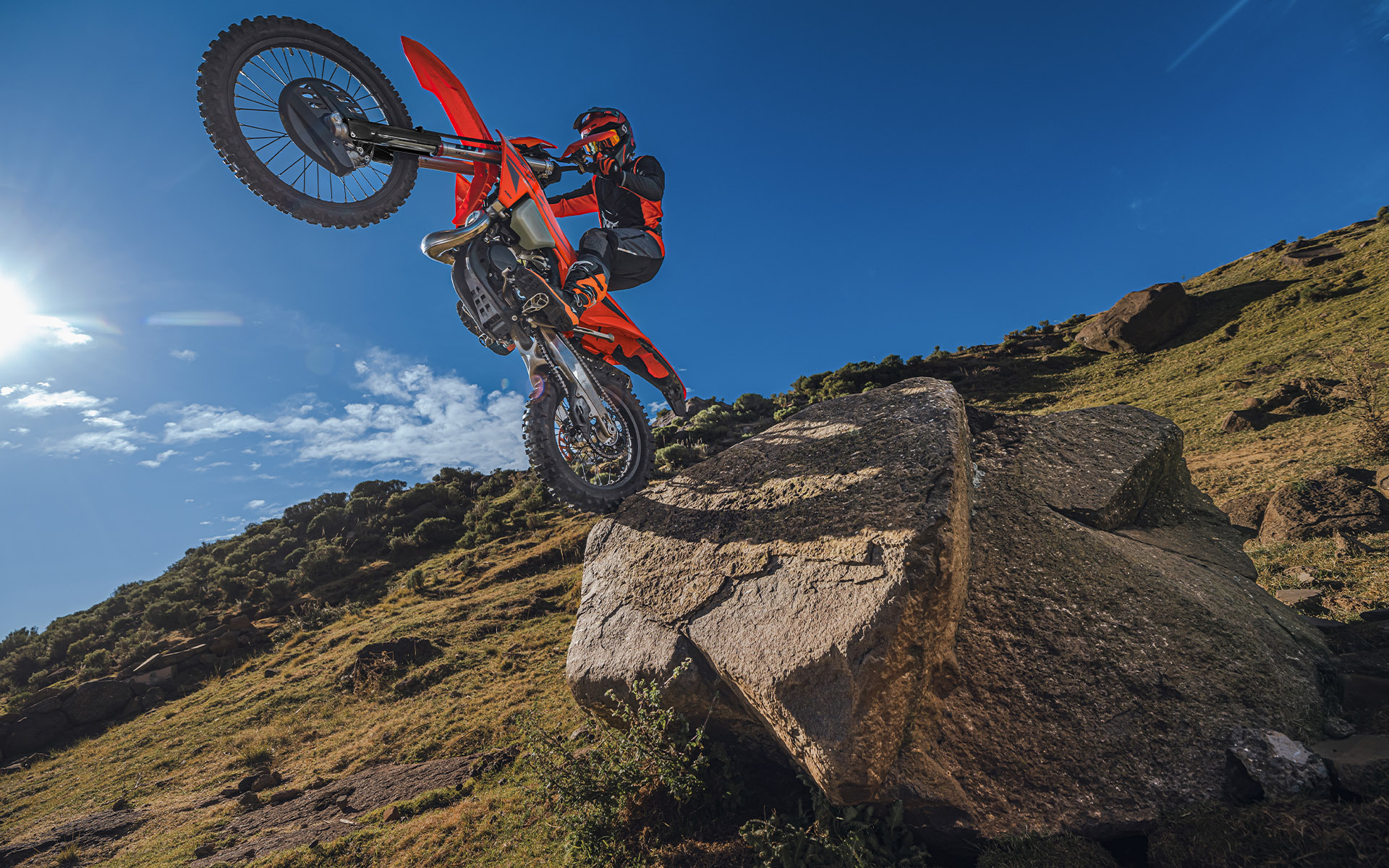 KTM Enduro 300 EXC 2025 photo KTM Enduro 300 EXC 2025 photo