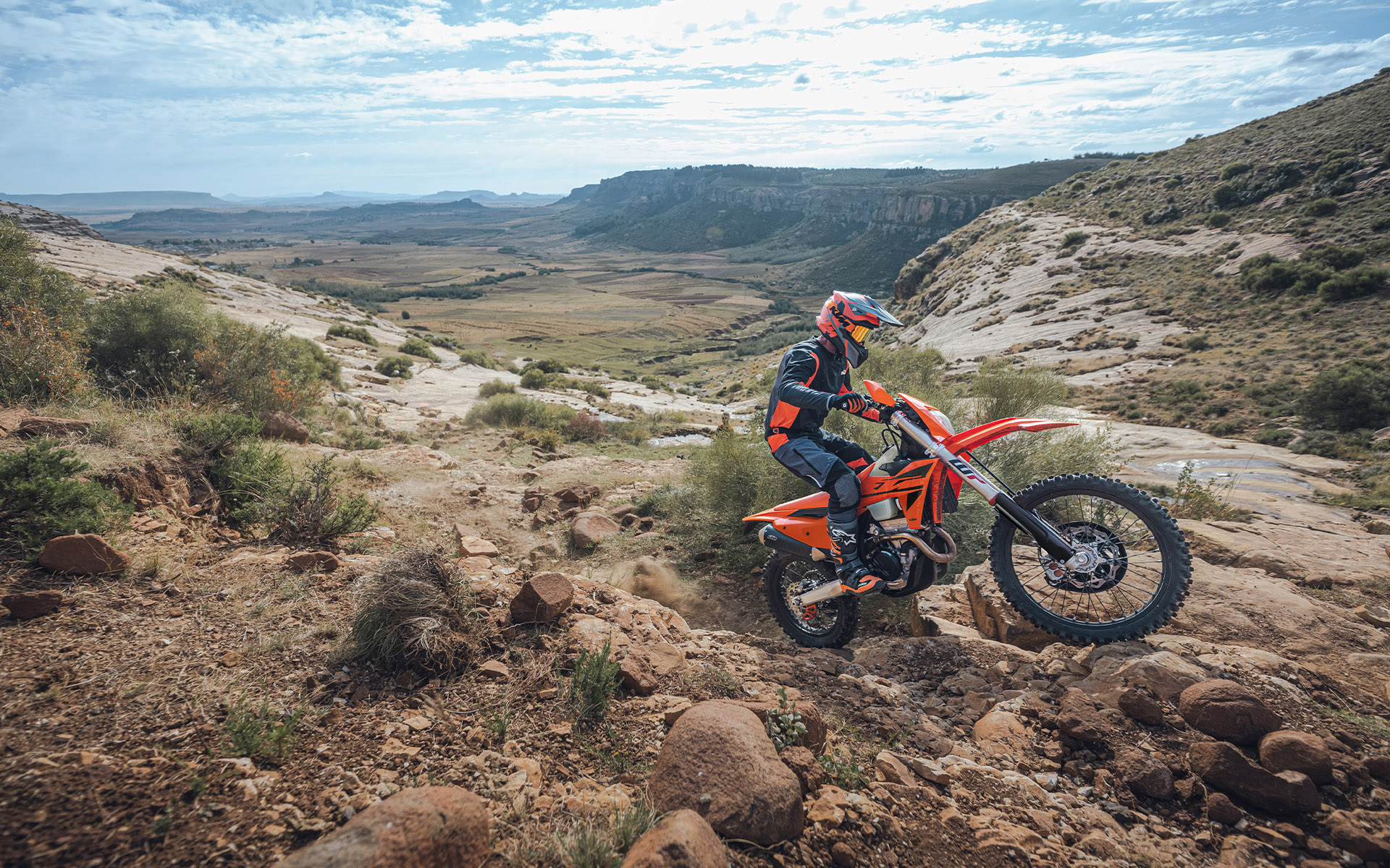 KTM Enduro 500 EXC-F 2025 photo KTM Enduro 500 EXC-F 2025 photo