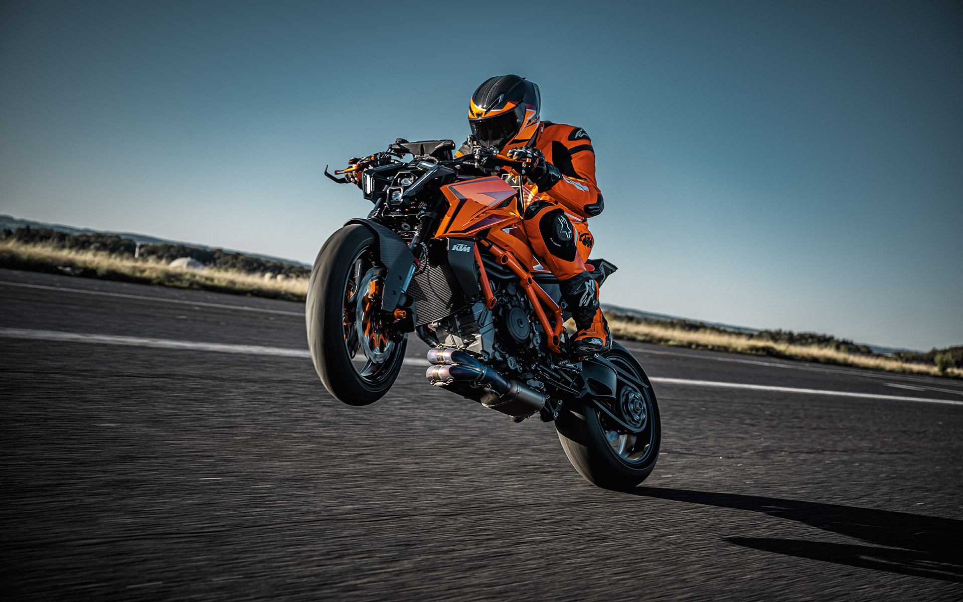 KTM Naked 1390 Super Duke R 2024 photo