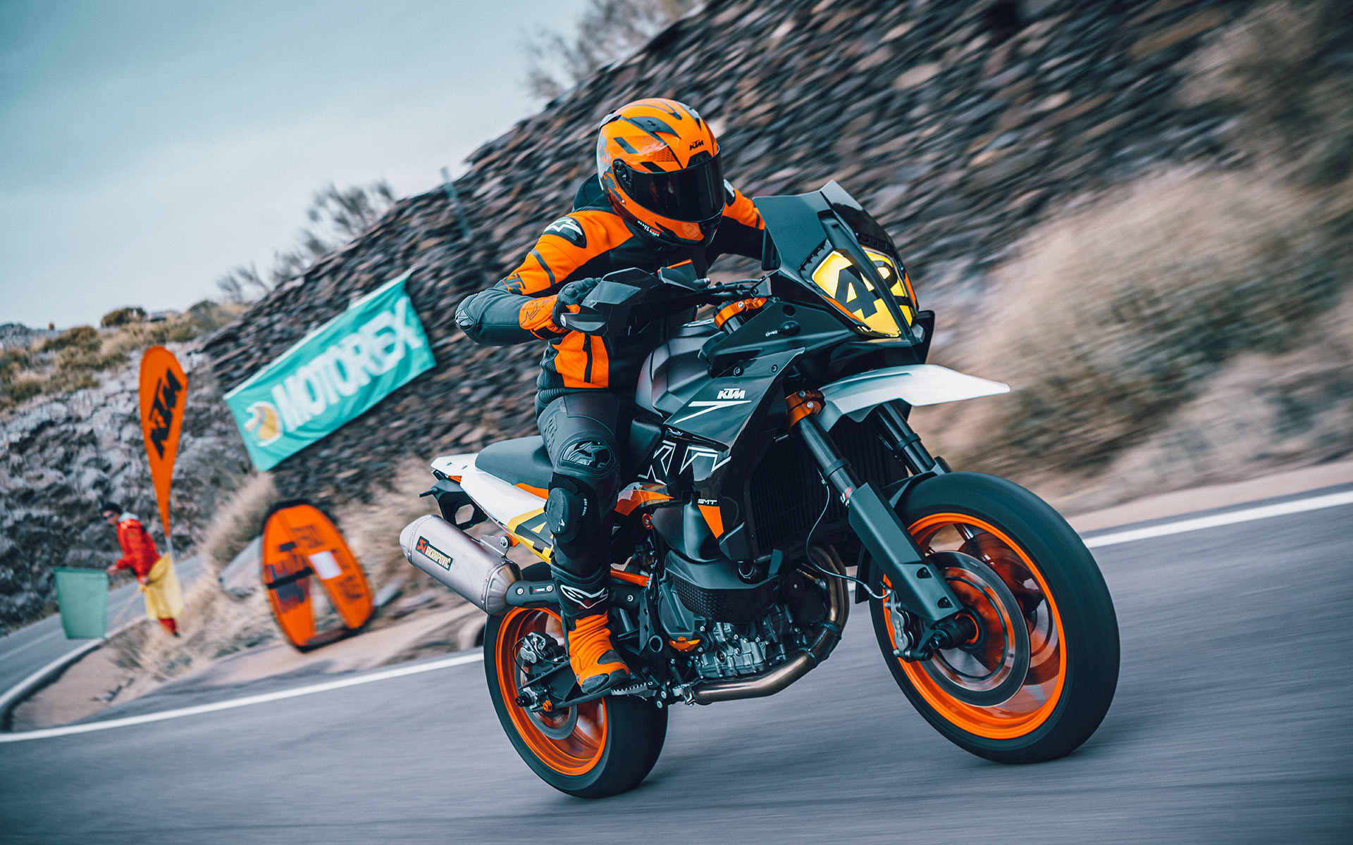 KTM Sports Tourer 890 SMT 2024 photo