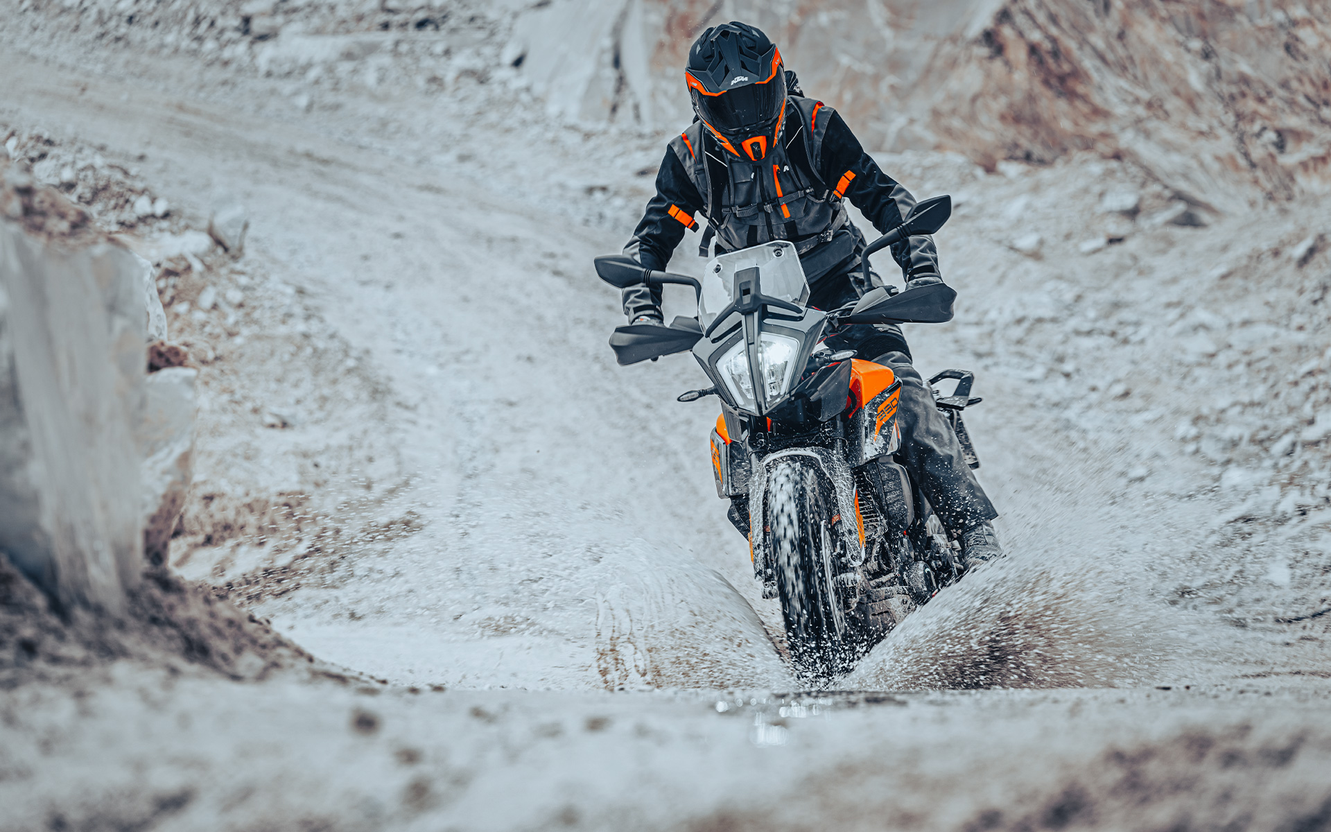KTM Travel 390 Adventure SW 2024 photo
